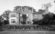 The Hall 1911, Almington