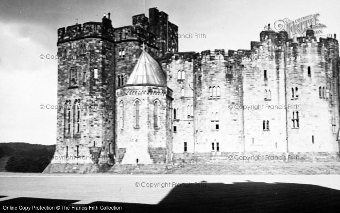 Photo of Alnwick, Castle 1950