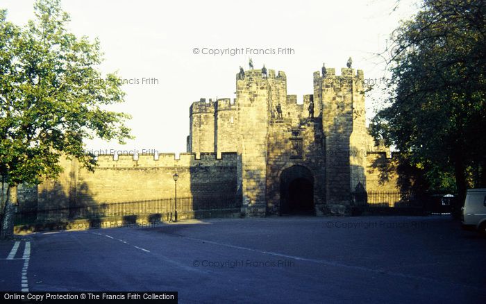 Photo of Alnwick, Castle Entrance 1986