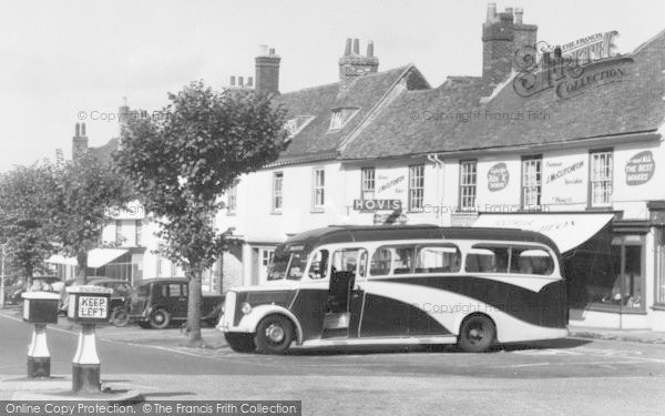 Photo of Alresford, Broad Street, A Bus c.1955