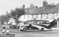 Alresford, Broad Street, A Bus c.1955, New Alresford