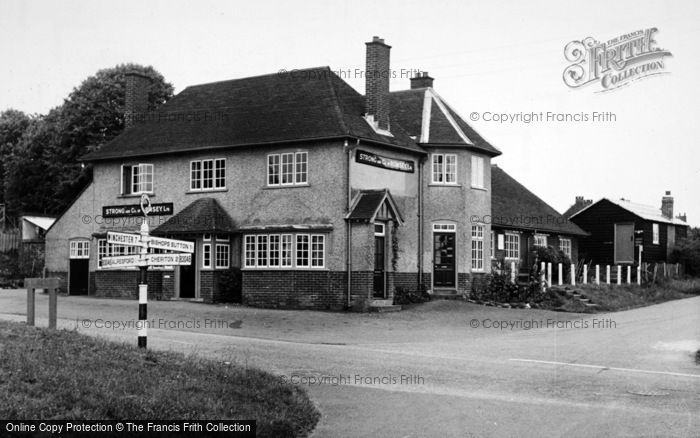 Photo of Alresford, The Cricketers Arms c.1950