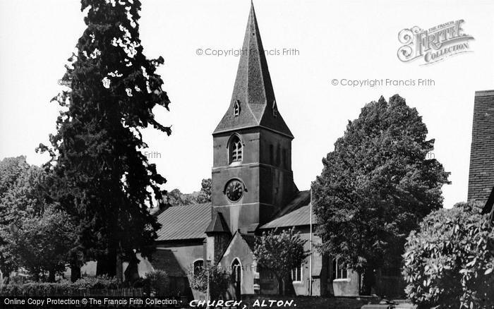 Photo of Alton, St Lawrence's Church c.1930