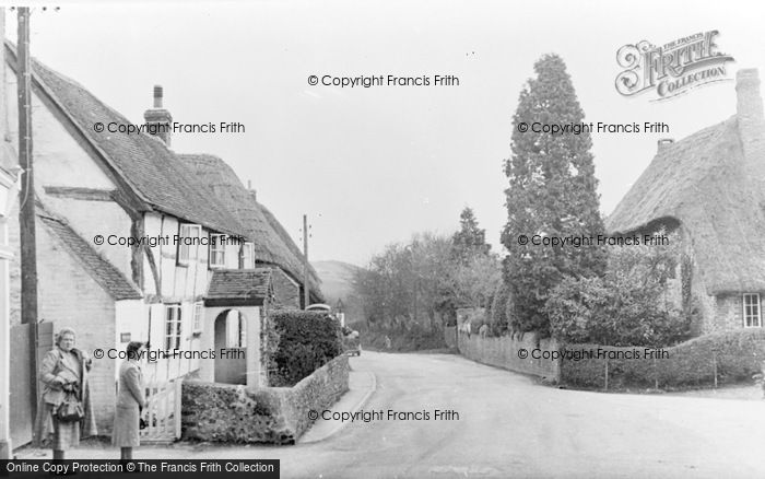 Photo of Amberley, The Village c.1950