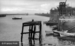 The Harbour c.1950, Amble