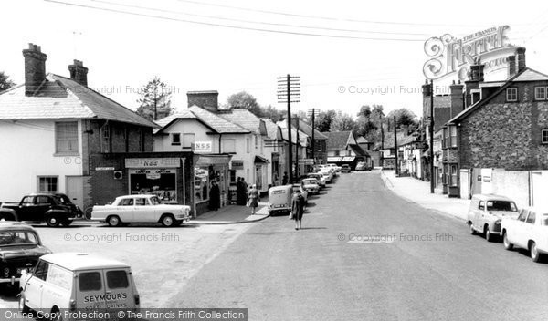 Photo of Amesbury, Salisbury Street c.1965