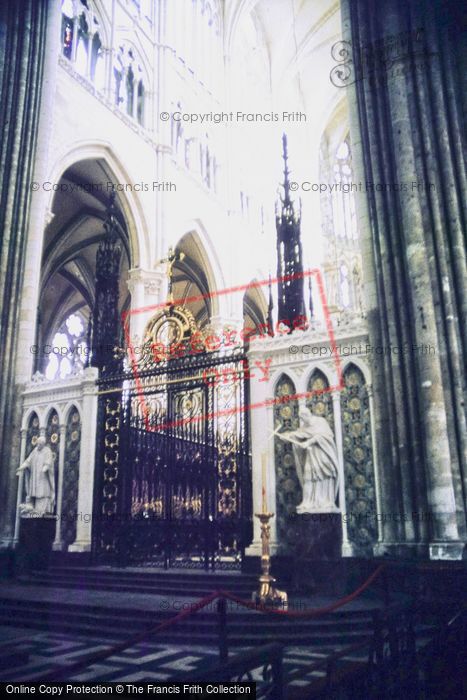 Photo of Amiens, Cathedral Interior c.1984