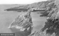 The Cliffs c.1935, Amlwch