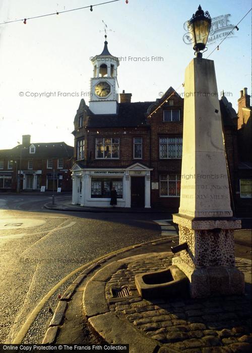 Photo of Ampthill, Obelisk And Moot Hall c.1990