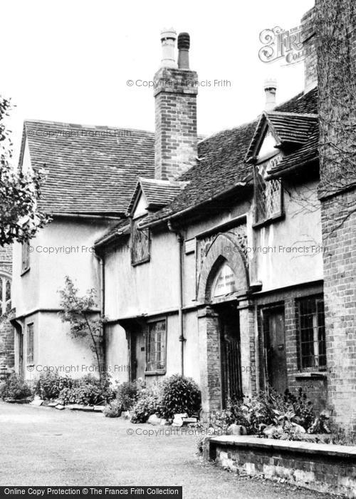 Photo of Ampthill, The Almshouses c.1955