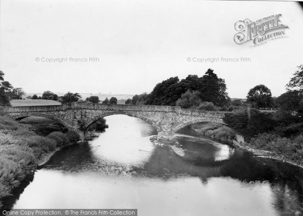 Photo of Ancrum, Old Bridge, Cleekimin c.1955