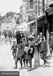 Delivery Boys, High Street 1908, Andover