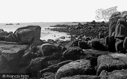 Rocks On The Island c.1955, Annet