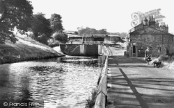 Apperley Locks c.1955, Apperley Bridge