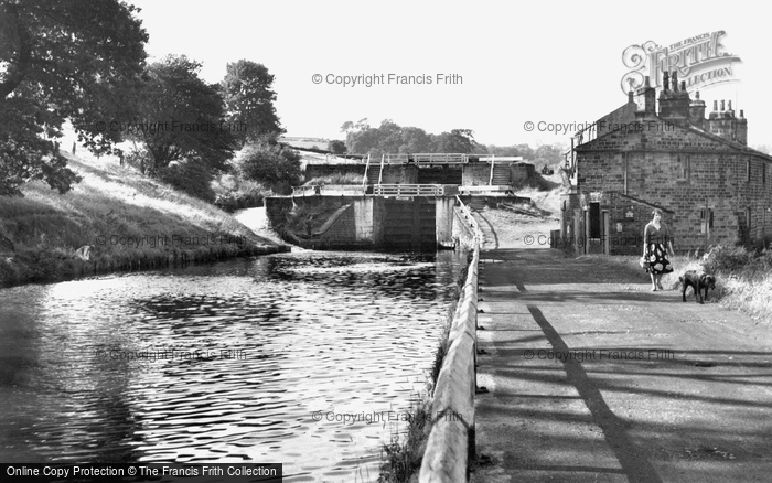 Photo of Apperley Bridge, Dobson Locks c.1955
