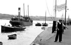 Ship, The Quay c.1940, Appledore