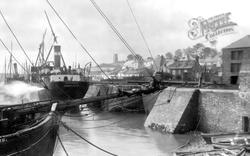The Richmond Dock 1923, Appledore