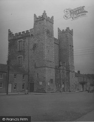 Castle 1957, Ardee