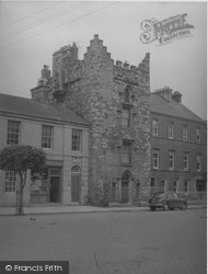 Hatch's Castle 1957, Ardee