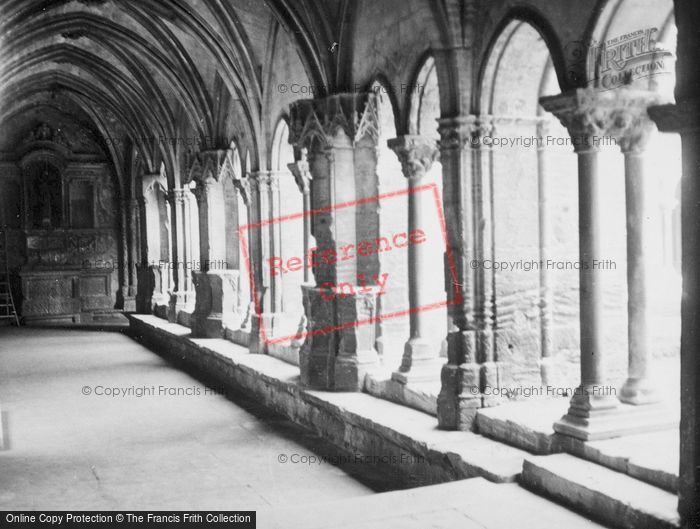 Photo of Arles, Cloister Gallery c.1939