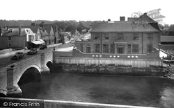 Bridge And Hotel 1936, Arundel