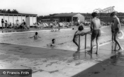 Fitzalan Swimming Pool c.1960, Arundel