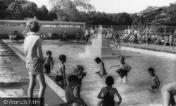 Fitzalan Swimming Pool c.1960, Arundel