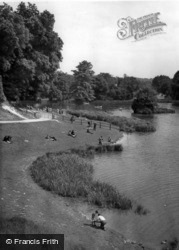 Swanbourne Lake c.1955, Arundel