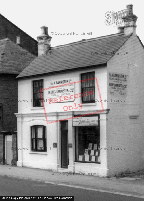 Photo of Ascot, High Street c.1960
