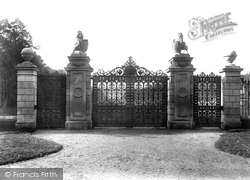 Kings Gates 1906, Ascot