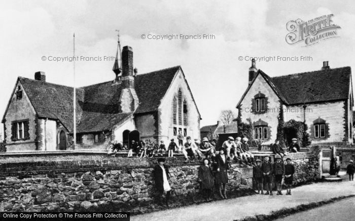 Photo of Ashbury, the School c1926