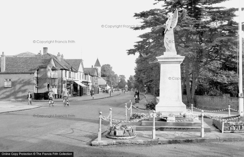 Ashford, Church Road and War Memorial 1950