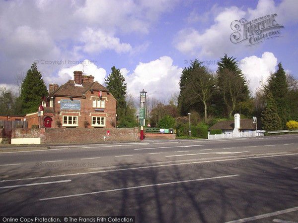 Photo of Ashford, the Hare and Hounds Public House at Potters Corner 2004
