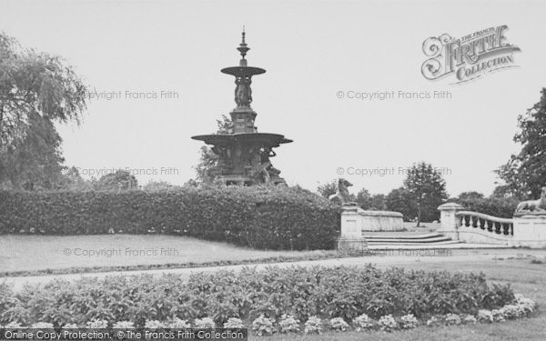 Photo of Ashford, The Harper Fountain, Victoria Park c.1950