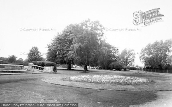 Photo of Ashford, Victoria Park c.1960