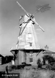 Willesborough Windmill 1969, Ashford