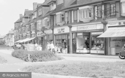 Shops 1950, Ashtead