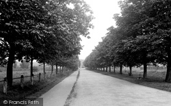 Station Road 1938, Ashtead