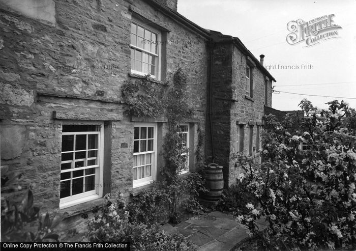Photo of Askrigg, Coleshouse, Marie Hartley's Cottage c.1950