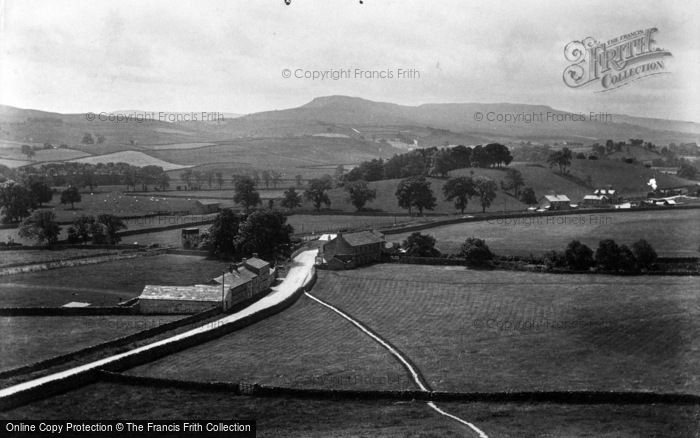 Photo of Askrigg, Distant View 1911