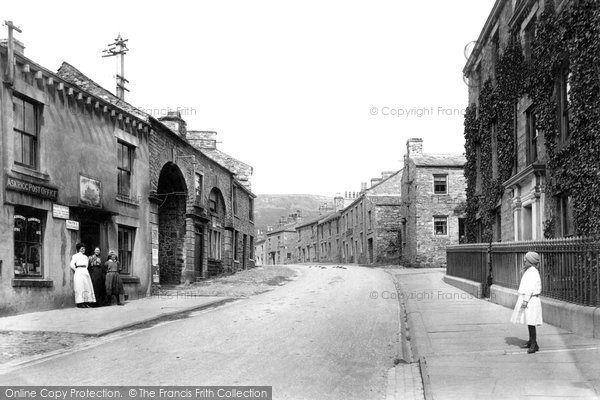 Photo of Askrigg, Post Office 1911