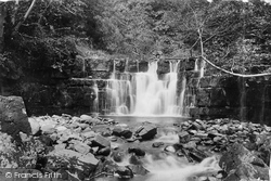 Whitfield Lower Fall 1896, Askrigg