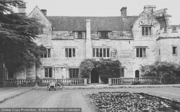 Photo of Athelhampton, Hall 1956
