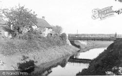 The River c.1960, Athelney