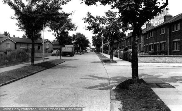 Photo of Aveley, Dacre Avenue c1960