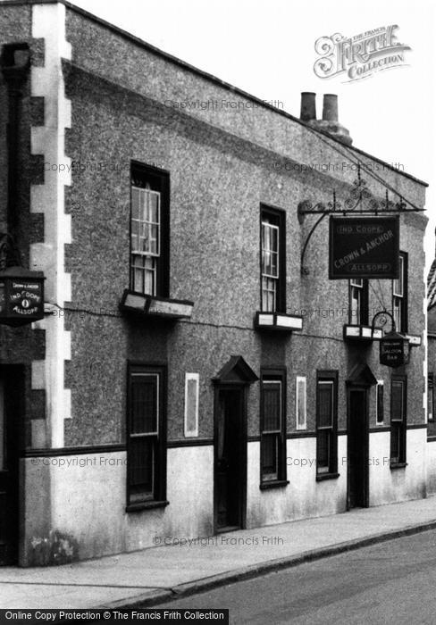 Photo of Aveley, High Street, Crown And Anchor 1952