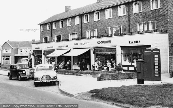 Photo of Aveley, Kennington Shopping Centre c.1960