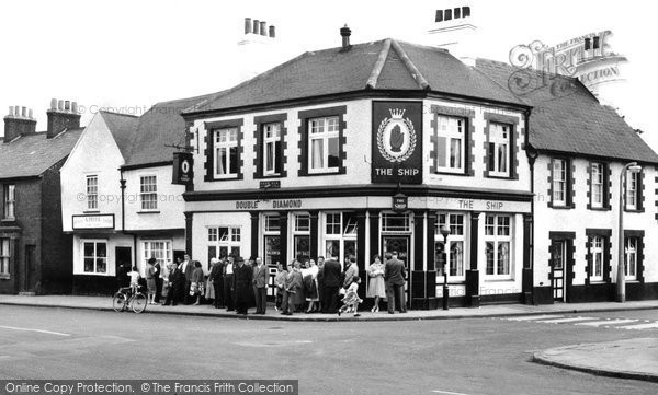 Photo of Aveley, Ship Hotel c1960