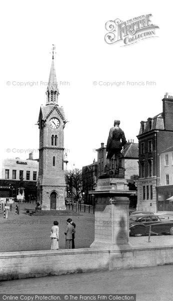 Photo of Aylesbury, Market Square c.1955