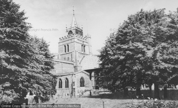 Photo of Aylesbury, St Mary's Parish Church c.1965